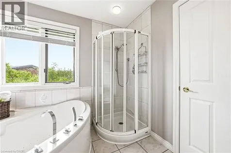 301 Parkwood Crescent Hamilton ON L8V 5B5