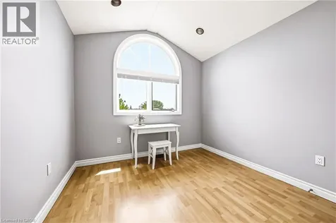 301 Parkwood Crescent Hamilton ON L8V 5B5