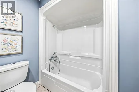 301 Parkwood Crescent Hamilton ON L8V 5B5