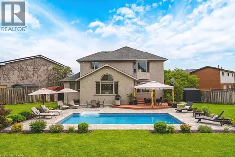 301 Parkwood Crescent Hamilton ON L8V 5B5