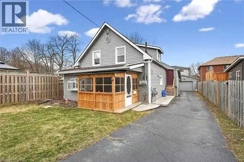 93 Walnut Street Brantford ON N3T 1H3