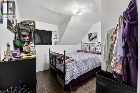 93 Walnut Street Brantford ON N3T 1H3