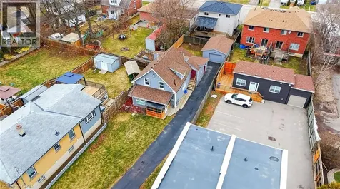 93 Walnut Street Brantford ON N3T 1H3