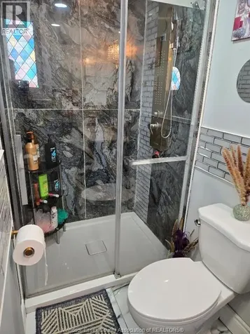 1175 Campbell Windsor ON N9B 3M7