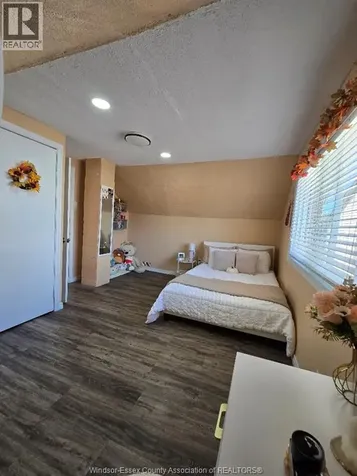 1175 Campbell Windsor ON N9B 3M7