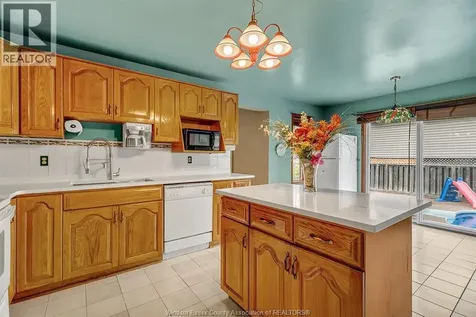 2862 Mangin Crescent Windsor ON N9E 4K9