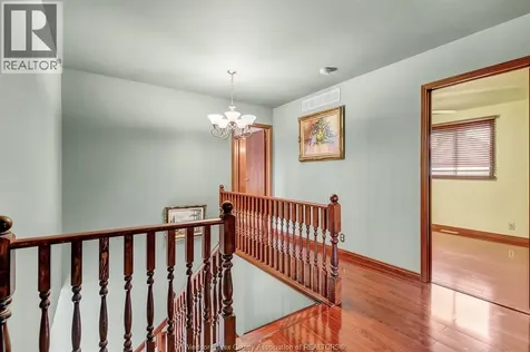 2862 Mangin Crescent Windsor ON N9E 4K9