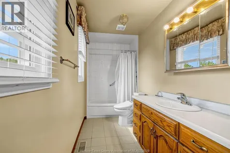 2862 Mangin Crescent Windsor ON N9E 4K9