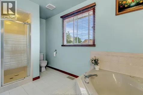 2862 Mangin Crescent Windsor ON N9E 4K9