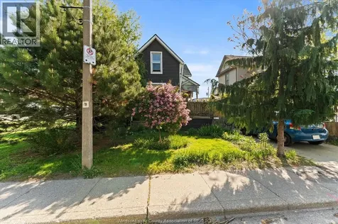 552 Parent Windsor ON N9A 3J8
