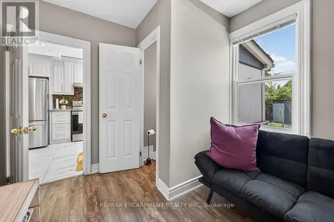 131 Garside Avenue North Hamilton (homeside) ON L8H 4W5
