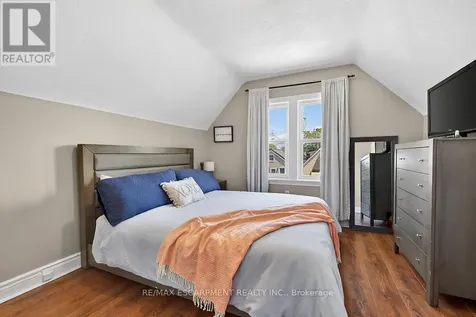 131 Garside Avenue North Hamilton (homeside) ON L8H 4W5