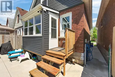 131 Garside Avenue North Hamilton (homeside) ON L8H 4W5