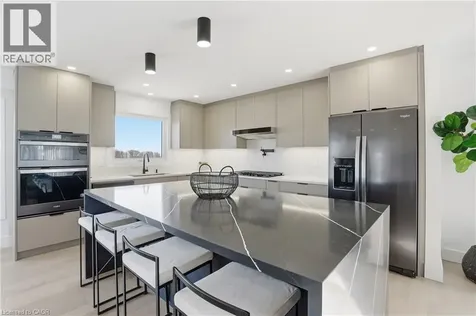 296 Ridge Road West Grimsby ON L3M 4E7