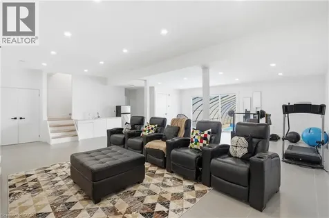 296 Ridge Road West Grimsby ON L3M 4E7