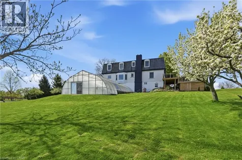 296 Ridge Road West Grimsby ON L3M 4E7