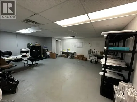662 Fennell Avenue East Hamilton ON L8V 1V1