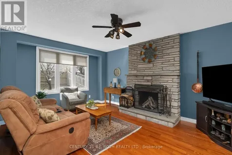 37 Laurentian Lane Orillia ON L3V 7N8