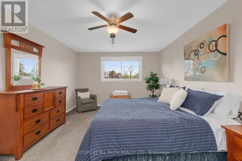 37 Laurentian Lane Orillia ON L3V 7N8