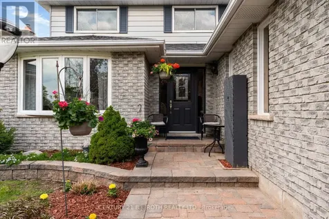 37 Laurentian Lane Orillia ON L3V 7N8