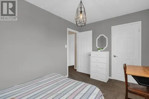 37 Laurentian Lane Orillia ON L3V 7N8