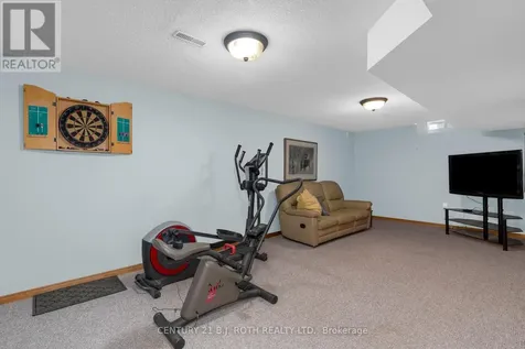 37 Laurentian Lane Orillia ON L3V 7N8