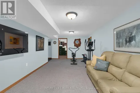 37 Laurentian Lane Orillia ON L3V 7N8