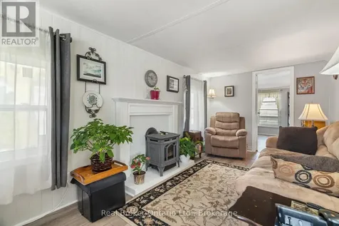 524 Poplar Place Centre Wellington ON N0B 1J0