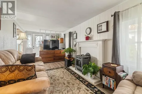 524 Poplar Place Centre Wellington ON N0B 1J0