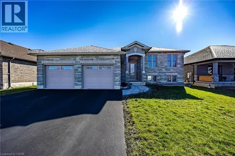 324 Courtland Street Delhi ON N4B 0A8