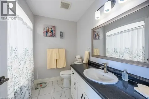324 Courtland Street Delhi ON N4B 0A8