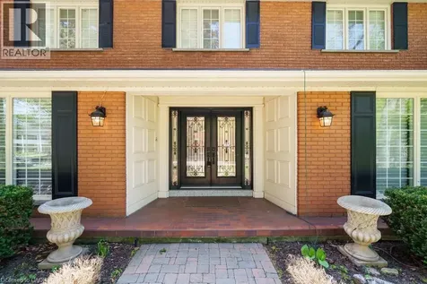 25 Braemar Place Hamilton ON L9C 1C9