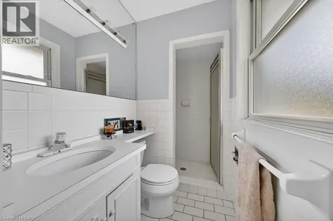 25 Braemar Place Hamilton ON L9C 1C9