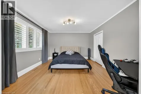 25 Braemar Place Hamilton ON L9C 1C9