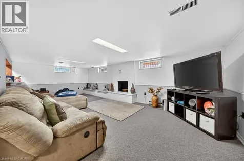 25 Braemar Place Hamilton ON L9C 1C9