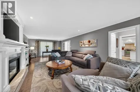 25 Braemar Place Hamilton ON L9C 1C9