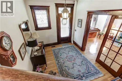 18 Fairleigh Crescent Hamilton ON L8M 2K9