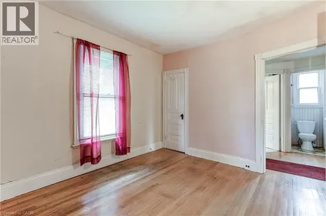 18 Fairleigh Crescent Hamilton ON L8M 2K9