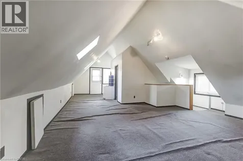 18 Fairleigh Crescent Hamilton ON L8M 2K9