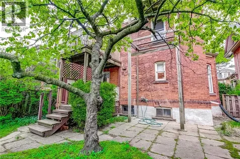 18 Fairleigh Crescent Hamilton ON L8M 2K9