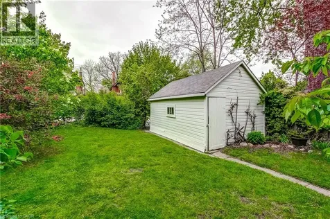 18 Fairleigh Crescent Hamilton ON L8M 2K9