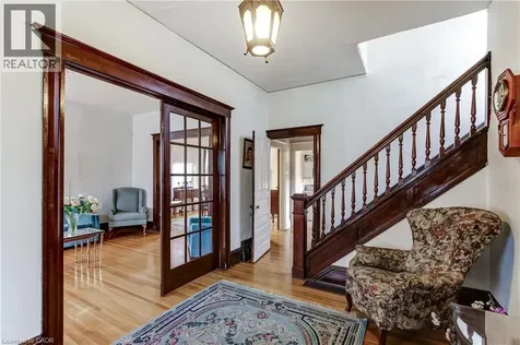 18 Fairleigh Crescent Hamilton ON L8M 2K9