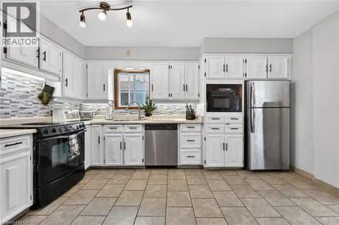 827 Pine Street Dunnville ON N1A 2M6
