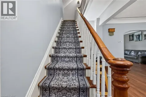 827 Pine Street Dunnville ON N1A 2M6