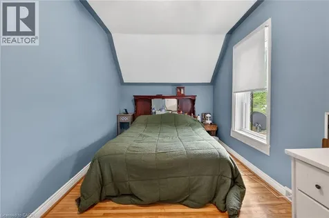 827 Pine Street Dunnville ON N1A 2M6