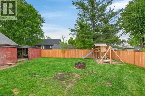 827 Pine Street Dunnville ON N1A 2M6