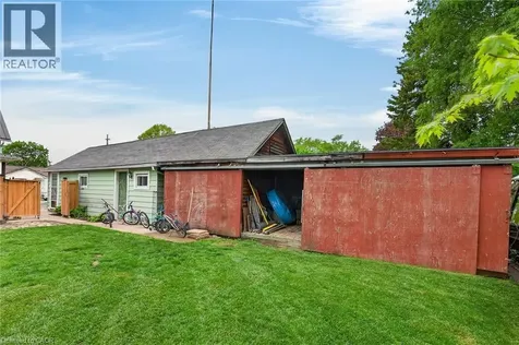 827 Pine Street Dunnville ON N1A 2M6