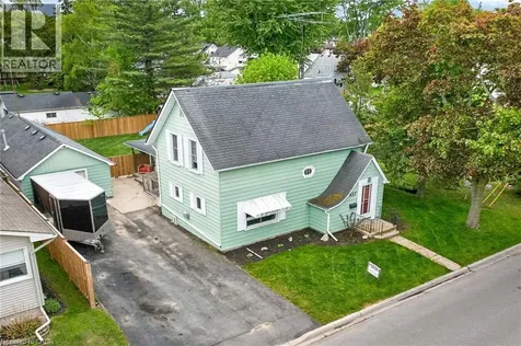 827 Pine Street Dunnville ON N1A 2M6