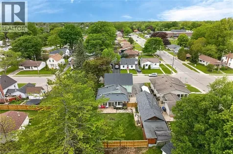 827 Pine Street Dunnville ON N1A 2M6
