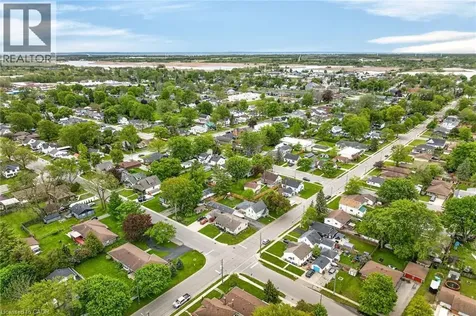 827 Pine Street Dunnville ON N1A 2M6